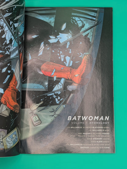 Batwoman Vol. 1: Hydrology (2012) - DC TPB Collectibles:Comic Books & Memorabilia:Comics:Comics & Graphic Novels JJJambers Vintage Vault   