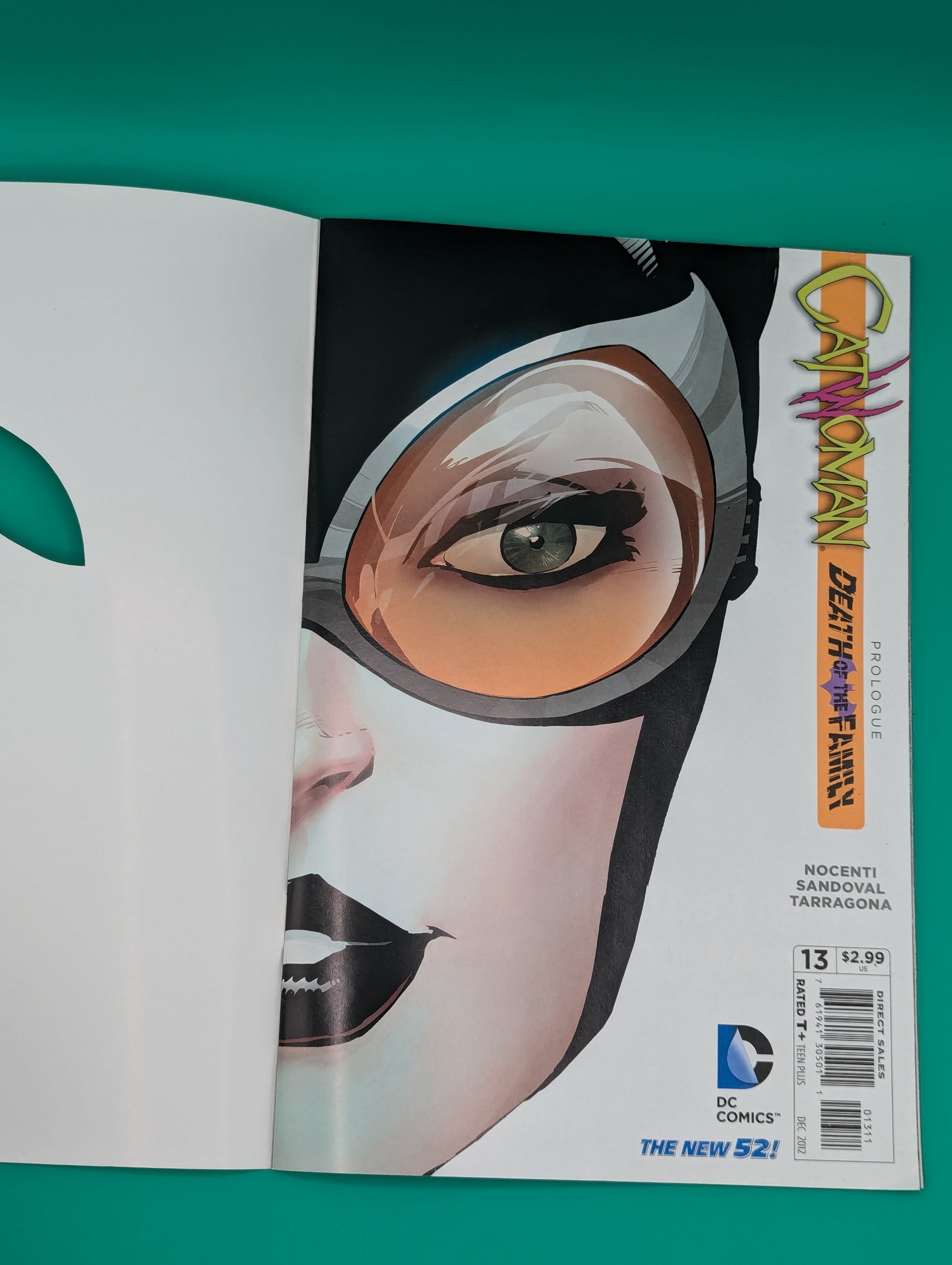 Catwoman, New 52: Death of the Family #13 - Prologue - DC Comic [Die Cut Cover] Collectibles:Comic Books & Memorabilia:Comics:Comics & Graphic Novels JJJambers Vintage Vault   