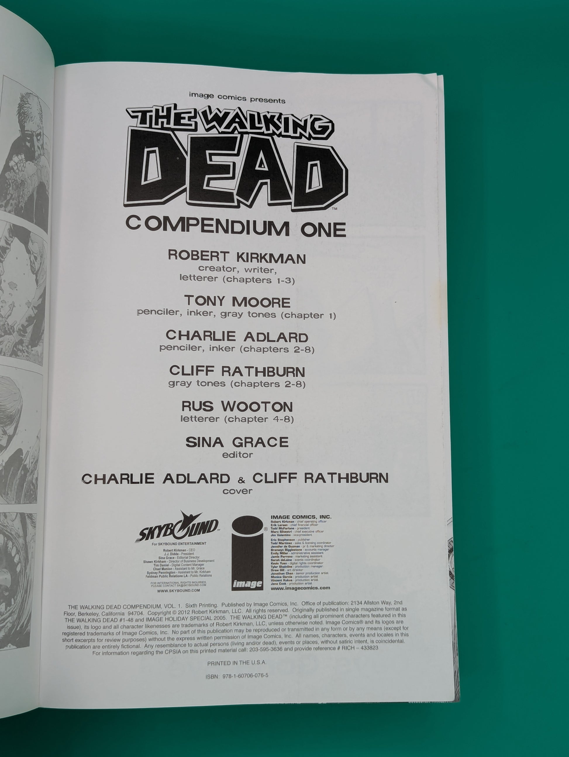 Walking Dead, The: Compendium 1 (2012) - Image TPB Collectibles:Comic Books & Memorabilia:Comics:Comics & Graphic Novels JJJambers Vintage Vault   