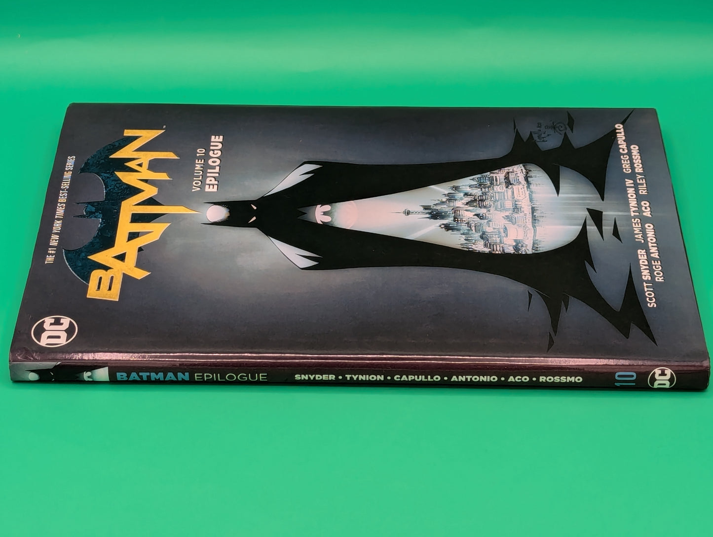 Batman Vol. 10: Epilogue (2016) - DC Hardback Collectibles:Comic Books & Memorabilia:Comics:Comics & Graphic Novels JJJambers Jamboree   